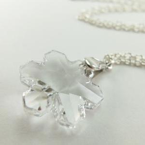 Snowflake Necklace Crystal Jewelry Winter Fashion..