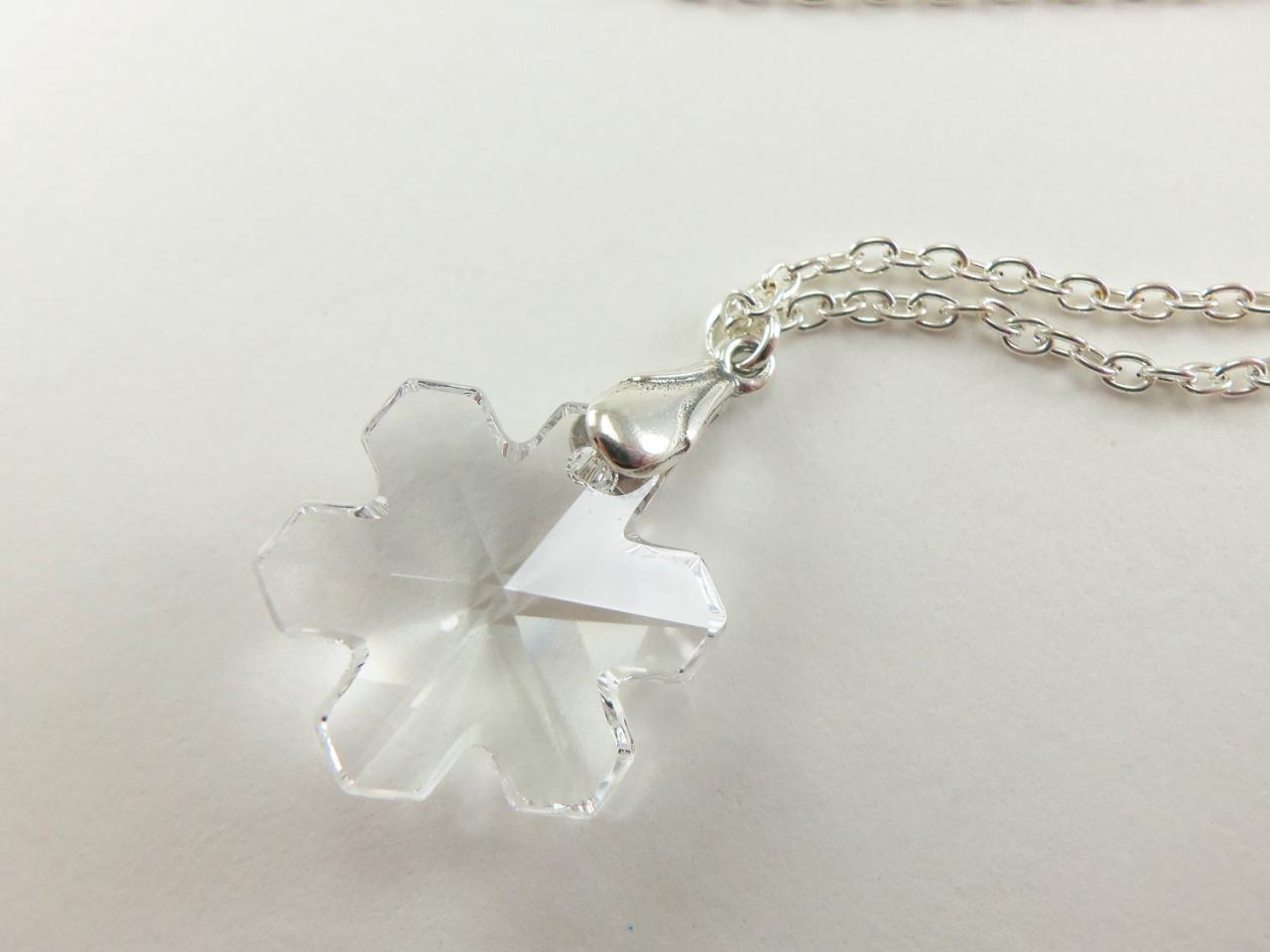 Snowflake Necklace Crystal Jewelry Winter Fashion Trend Nature Inspired Silver Jewelry